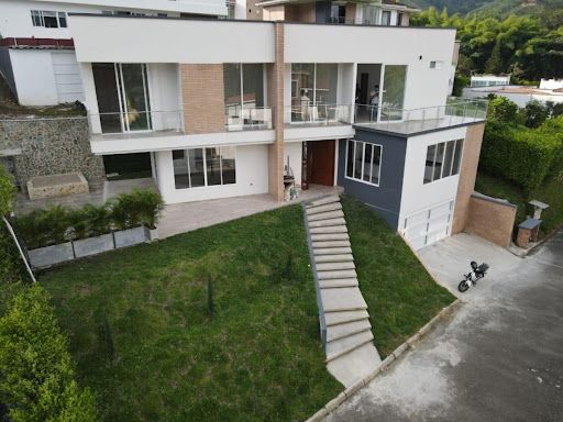 Casa en venta Risaralda Dosquebradas Ub Quintas De Aragon 366 m2 Habitaciones 5 Baños 4 Garajes 2 Precio $1300000000