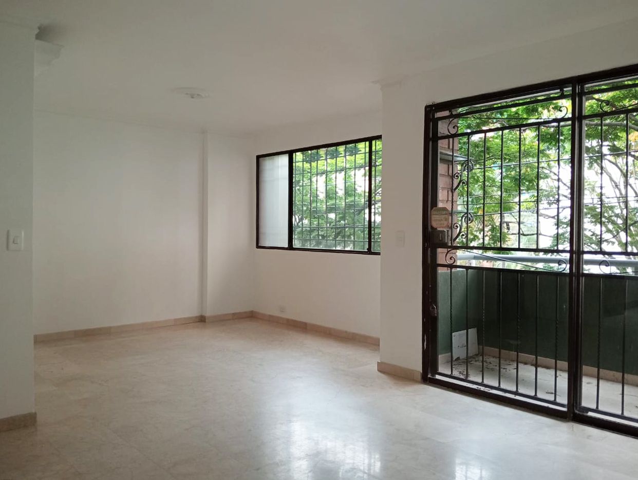 Apartamento en arriendo Antioquia Medellín Los Conquistadores 101 m2 Habitaciones 3 Baños 2 Garajes 2 Precio $3500000