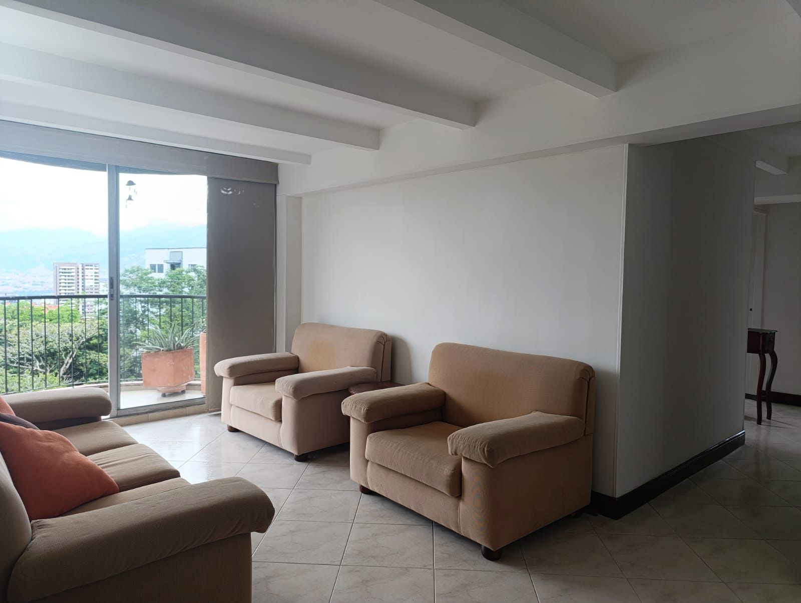 Apartamento en venta Antioquia Medellín Los Balsos No1 94 m2 Habitaciones 3 Baños 2 Garajes 2 Precio $640000000