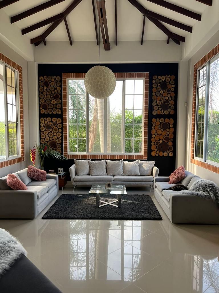 Casa en venta Risaralda Pereira Cerritos 450 m2 Habitaciones 5 Baños 6 Garajes 12 Precio $1680000000