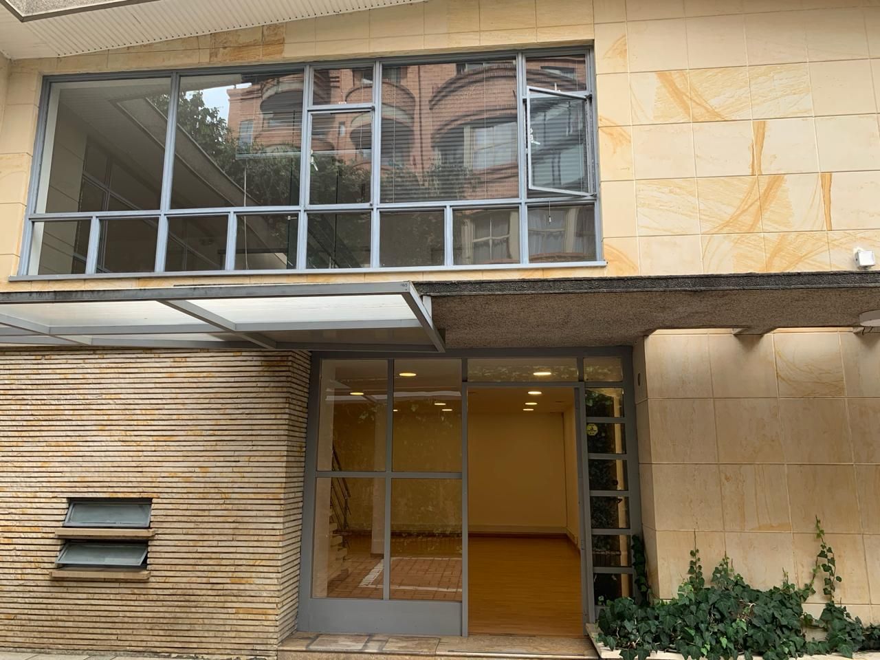 Oficina en arriendo Cundinamarca Bogotá El Nogal 552 m2 Habitaciones 0 Baños 6 Garajes 1 Precio $45000000