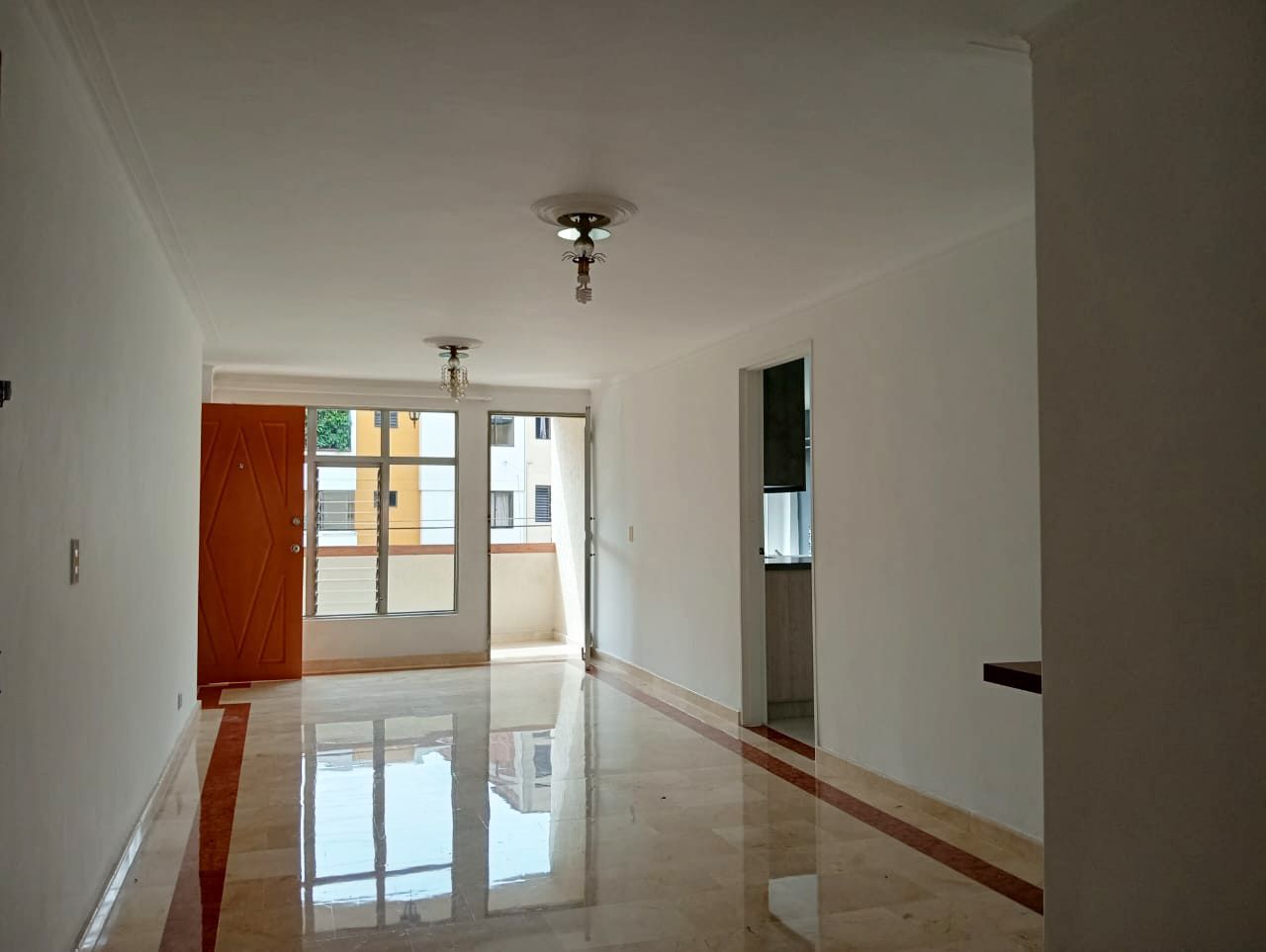 Apartamento en arriendo Antioquia Medellín Florida Nueva 115 m2 Habitaciones 3 Baños 2 Garajes 2 Precio $3350000