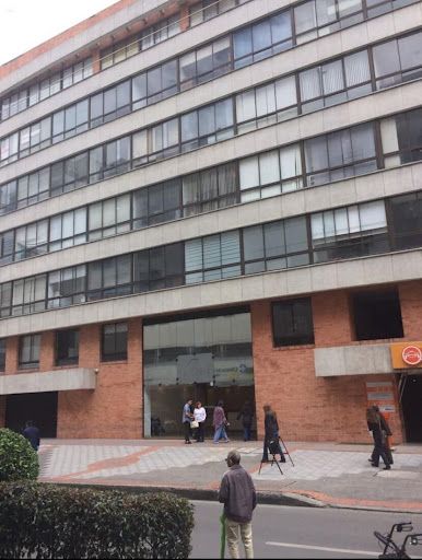 Consultorio en venta Cundinamarca Bogotá Antiguo Country 67 m2 Habitaciones 0 Baños 1 Garajes 1 Precio $800000000
