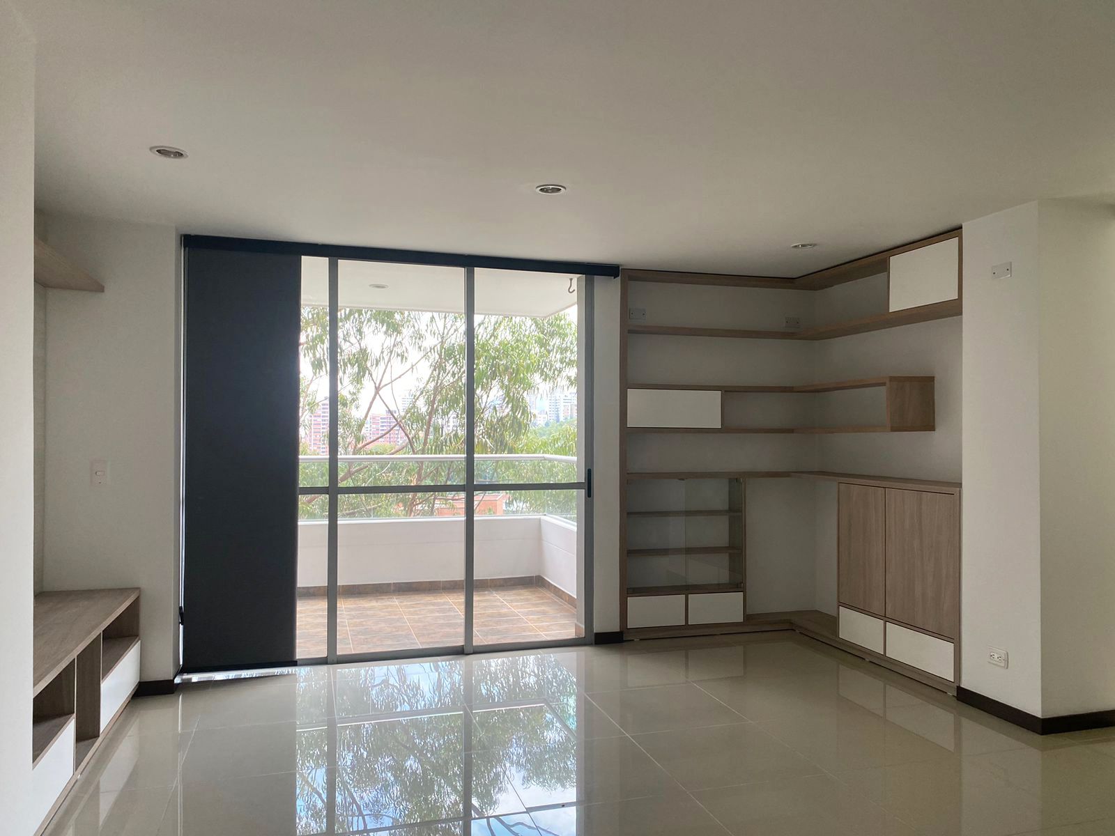 Apartamento en arriendo Antioquia Envigado Loma Del Atravesado 100 m2 Habitaciones 2 Baños 4 Garajes 3 Precio $4350000