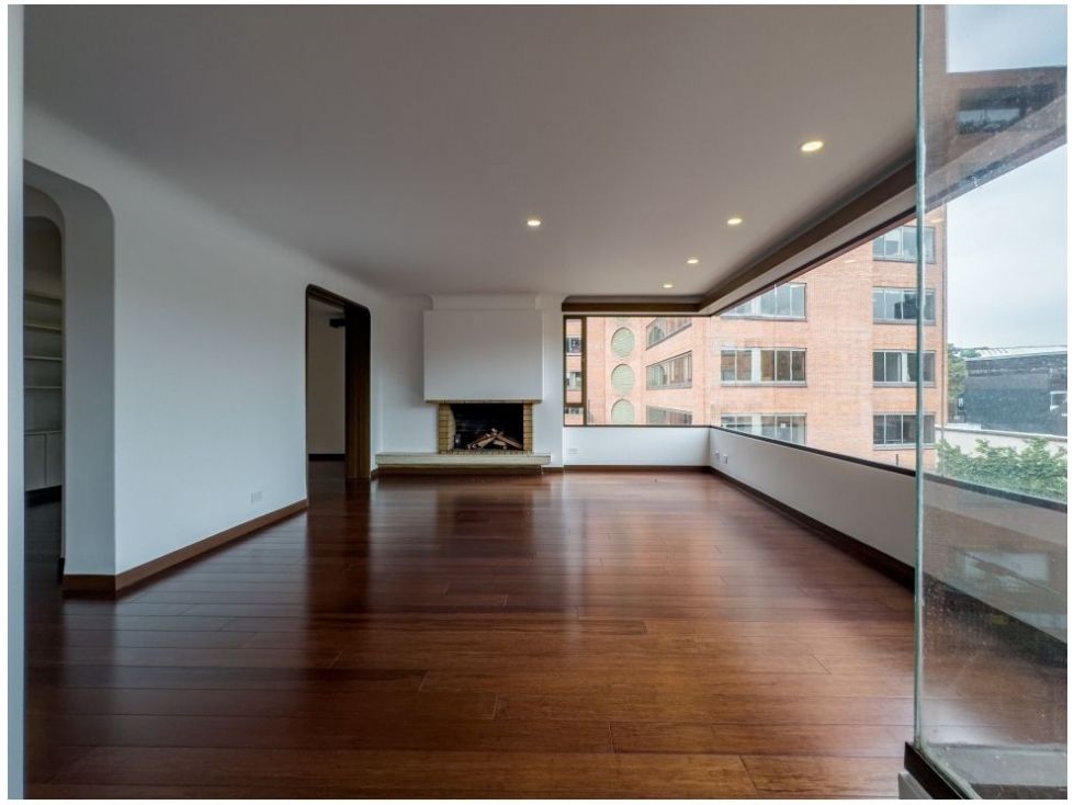 Apartamento en venta Cundinamarca Bogotá El Retiro 235 m2 Habitaciones 3 Baños 5 Garajes 3 Precio $1950000000