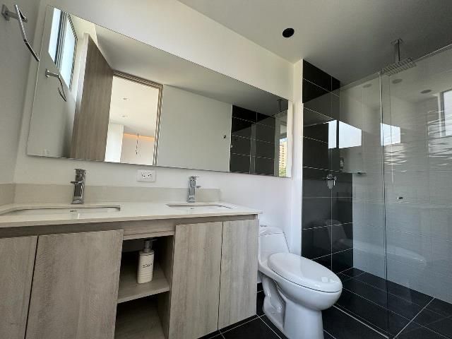 Apartamento en venta Antioquia Envigado La Inmaculada 123 m2 Habitaciones 2 Baños 2 Garajes 3 Precio $990000000