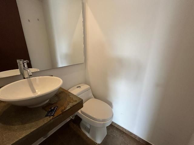 Apartamento en arriendo Antioquia Envigado La Hacienda 91 m2 Habitaciones 3 Baños 4 Garajes 3 Precio $3600000