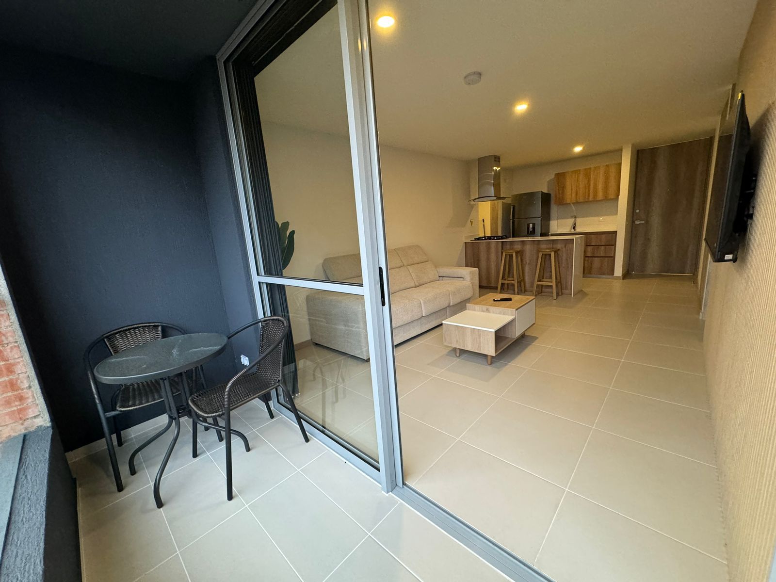 Apartamento en arriendo Antioquia Medellín Simesa 65 m2 Habitaciones 1 Baños 2 Garajes 2 Precio $4200000