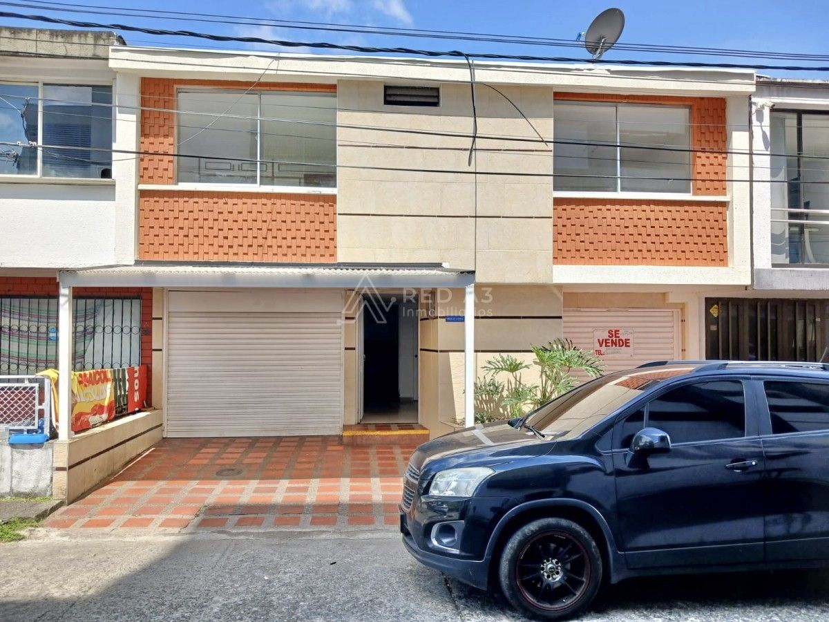 Casa en venta Risaralda Pereira Popular Modelo 198 m2 Habitaciones 4 Baños 8 Garajes 3 Precio $800000000