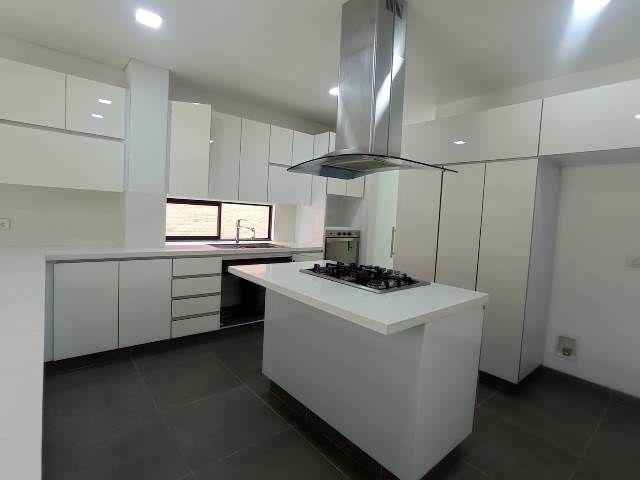 Casa en arriendo Antioquia Envigado Loma Del Atravesado 280 m2 Habitaciones 3 Baños 6 Garajes 5 Precio $15000000