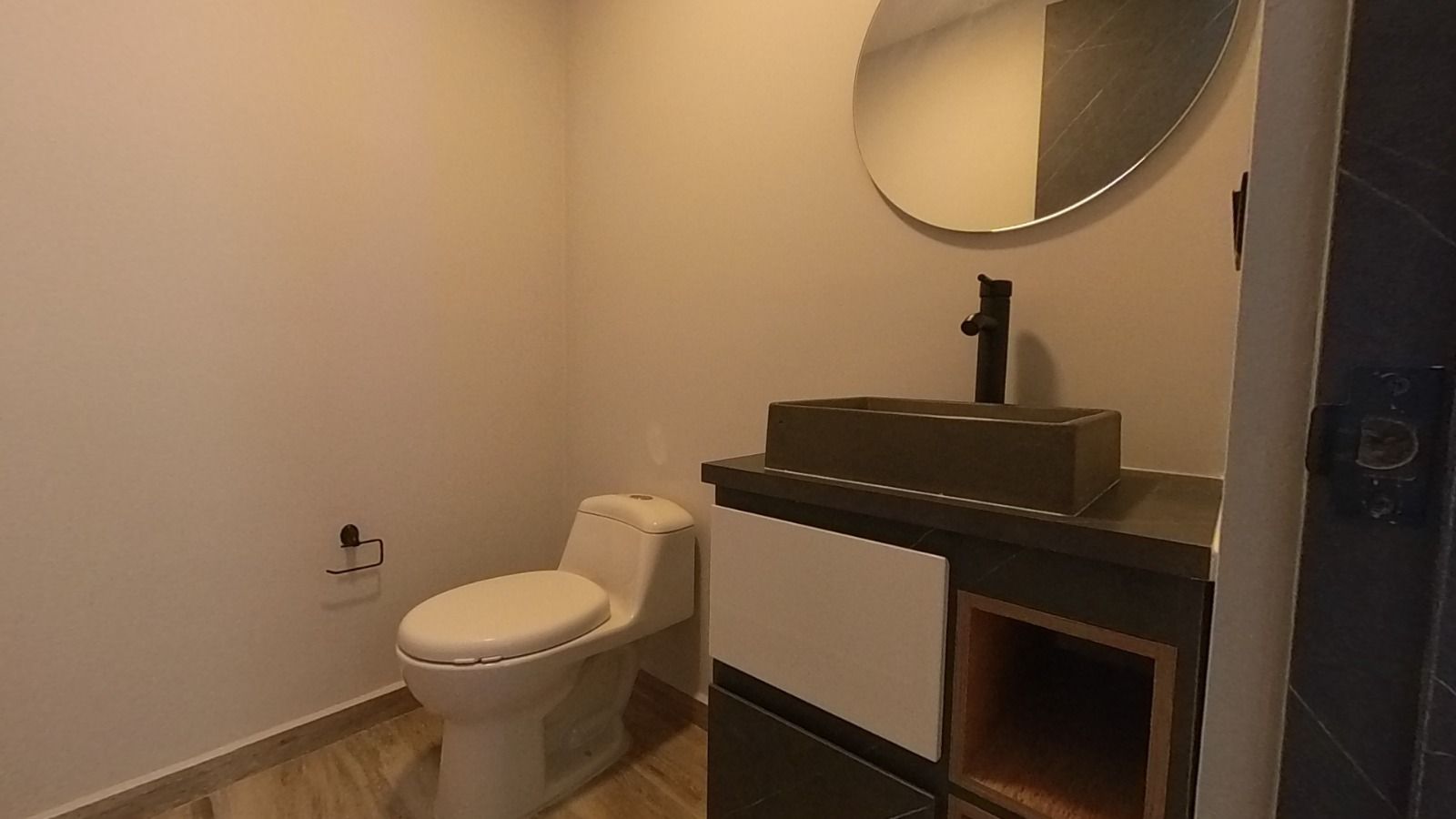 Casa en venta Antioquia Rionegro Cuatro Esquinas 206 m2 Habitaciones 3 Baños 6 Garajes 5 Precio $1180000000