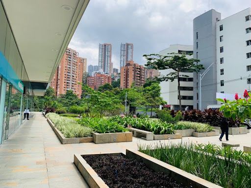 Oficina en venta Antioquia Medellín Villa Carlota 137 m2 Habitaciones 0 Baños 10 Garajes 5 Precio $1600000000