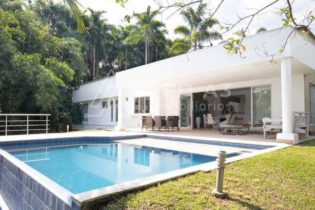 Casa en arriendo Risaralda Pereira Pereira 310 m2 Habitaciones 3 Baños 6 Garajes 3 Precio $11560000