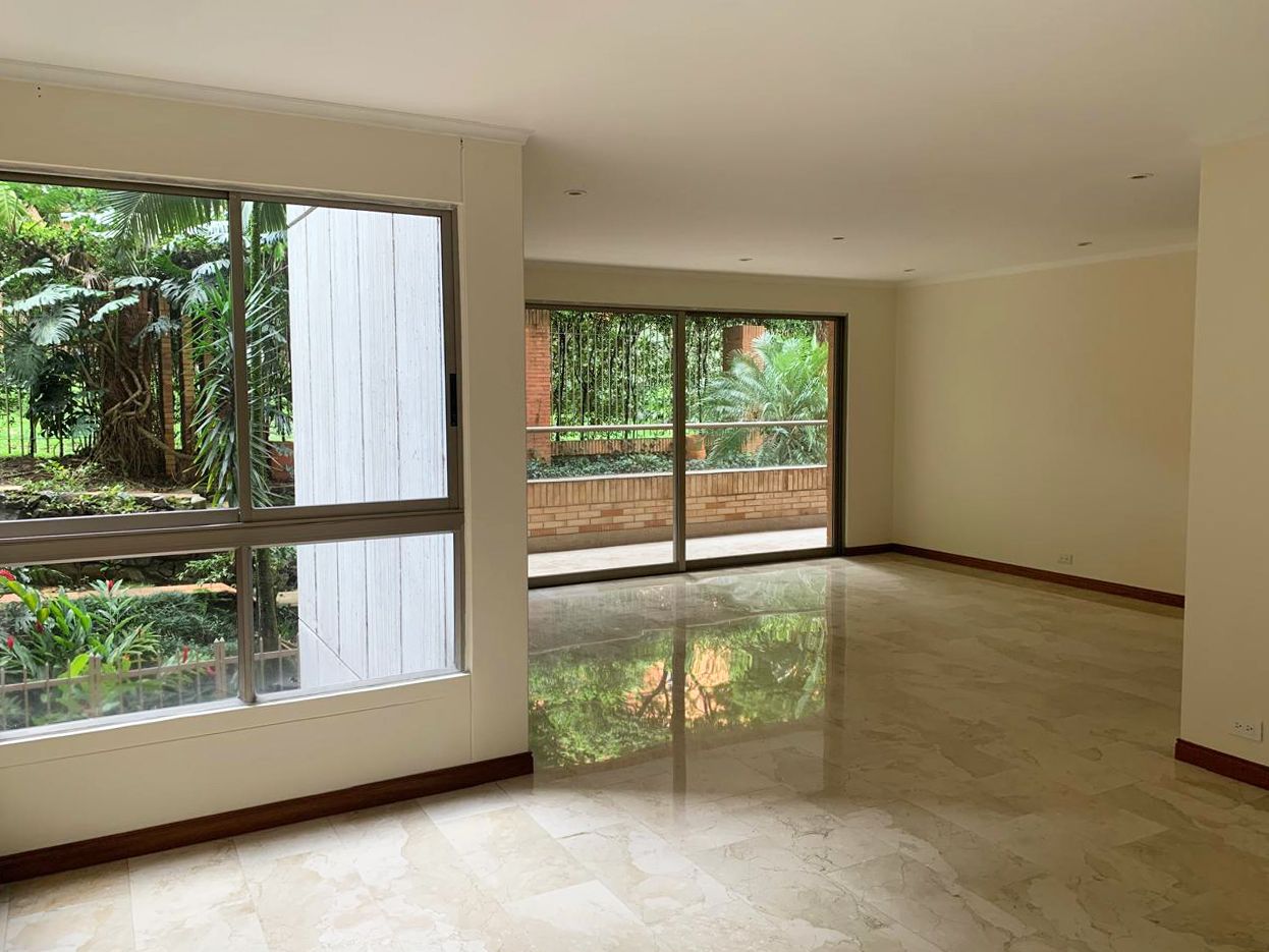 Apartamento en arriendo Antioquia Medellín La Florida 170 m2 Habitaciones 3 Baños 6 Garajes 3 Precio $7000000