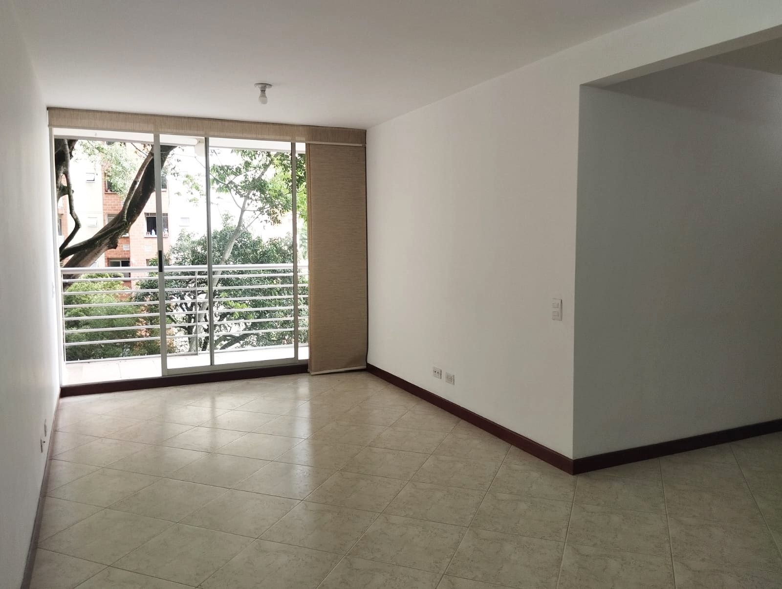 Apartamento en arriendo o venta Antioquia Medellín Castropol 70 m2 Habitaciones 2 Baños 2 Garajes 2 Precio venta $500000000 Precio arriendo $3500000