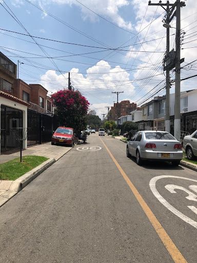 Casa en venta Cundinamarca Bogotá Paulo Vi Norte 250 m2 Habitaciones 4 Baños 4 Garajes 4 Precio $1150000000