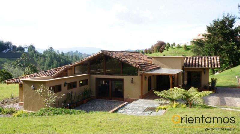 Finca en arriendo Antioquia La Ceja La Ceja 5000 m2 Habitaciones 3 Baños 3 Garajes 0 Precio $8000000