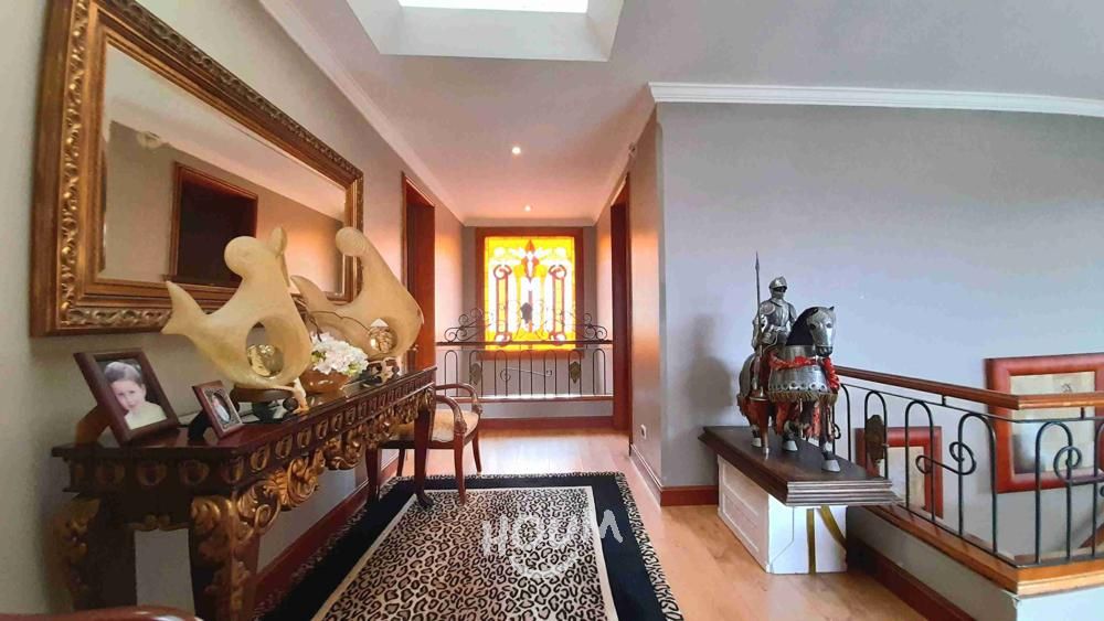 Casa en venta Cundinamarca Bogotá Suba Naranjos 321 m2 Habitaciones 4 Baños 5 Garajes 4 Precio $2100000000