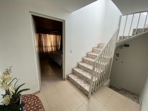 Casa en venta Cundinamarca Bogotá Villas De Granada 166 m2 Habitaciones 3 Baños 4 Garajes 0 Precio $700000000