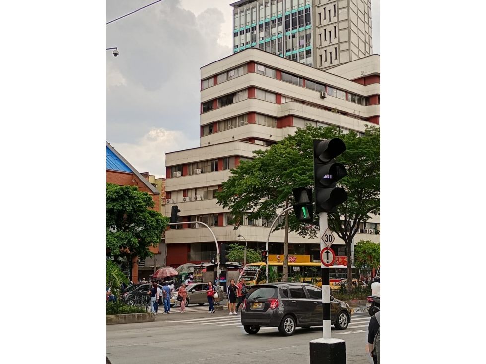 Oficina en venta Antioquia Medellín La Candelaria 90 m2 Habitaciones 0 Baños 10 Garajes 1 Precio $250000000