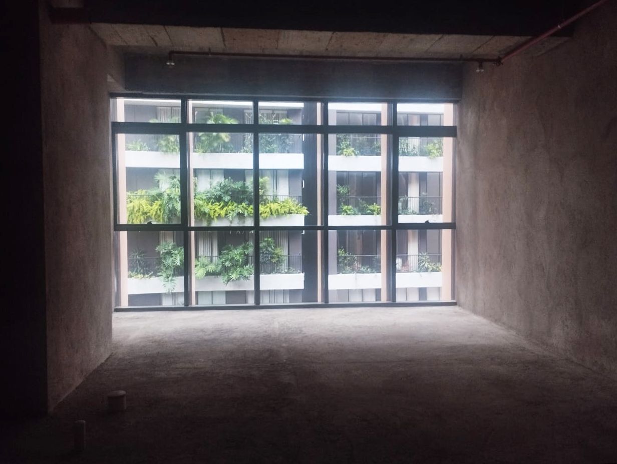 Oficina en arriendo o venta Antioquia Medellín Altos Del Poblado 42 m2 Habitaciones 0 Baños 10 Garajes 2 Precio venta $467000000 Precio arriendo $3400000