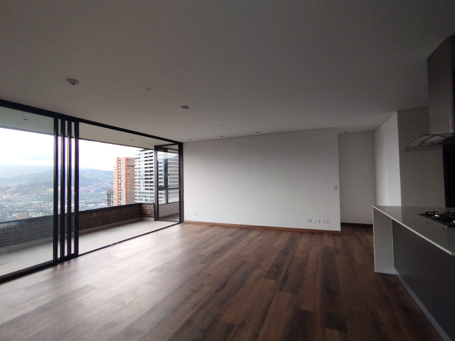 Apartamento en arriendo Antioquia Medellín Altos Del Poblado 140 m2 Habitaciones 3 Baños 6 Garajes 3 Precio $8100000