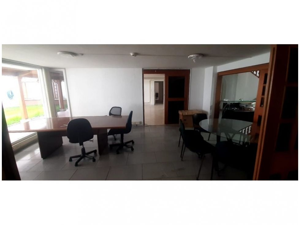 Oficina en arriendo Cundinamarca Bogotá Molinos Norte 510 m2 Habitaciones 0 Baños 10 Garajes 4 Precio $20000000
