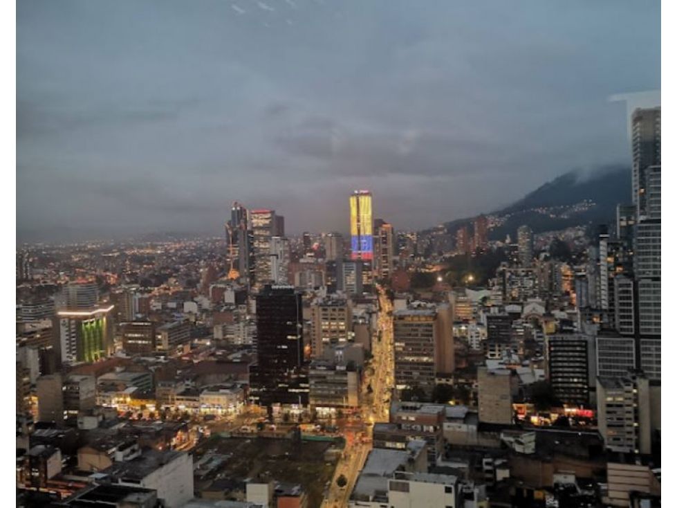 Oficina en arriendo Cundinamarca Bogotá La Veracruz 600 m2 Habitaciones 0 Baños 3 Garajes 3 Precio $27200000