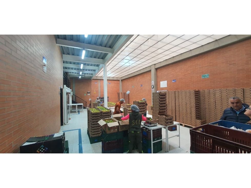 Bodega en arriendo Cundinamarca Bogotá Centro Fontibon 650 m2 Habitaciones 0 Baños 10 Garajes 2 Precio $21698000