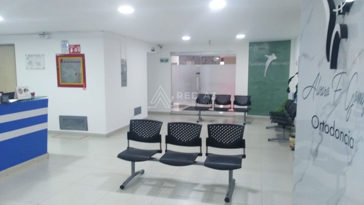 Consultorio en venta Risaralda Pereira Sector Plaza De Bolivar 110 m2 Habitaciones 0 Baños 2 Garajes 2 Precio $480000000