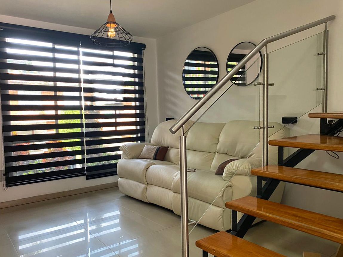 Casa en arriendo Antioquia Envigado La Antilla 106 m2 Habitaciones 3 Baños 4 Garajes 3 Precio $4350000