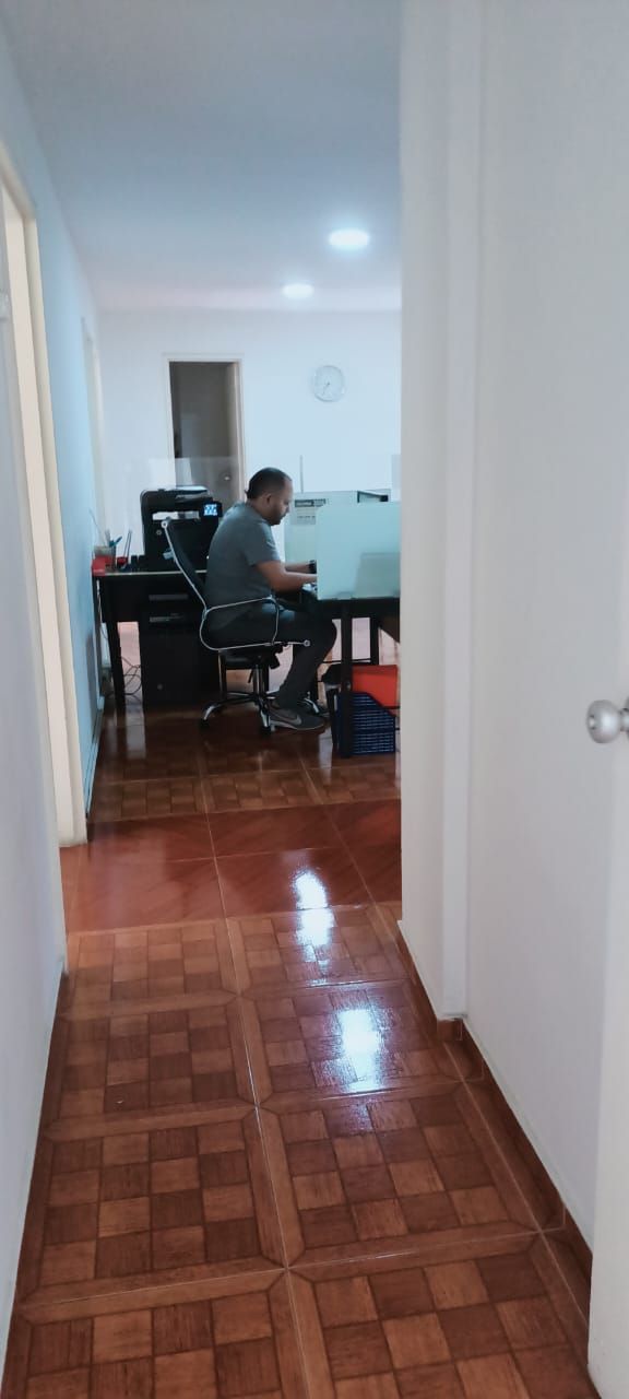 Oficina en arriendo o venta Antioquia Medellín La Candelaria 100 m2 Habitaciones 0 Baños 2 Garajes 0 Precio venta $320000000 Precio arriendo $4390000