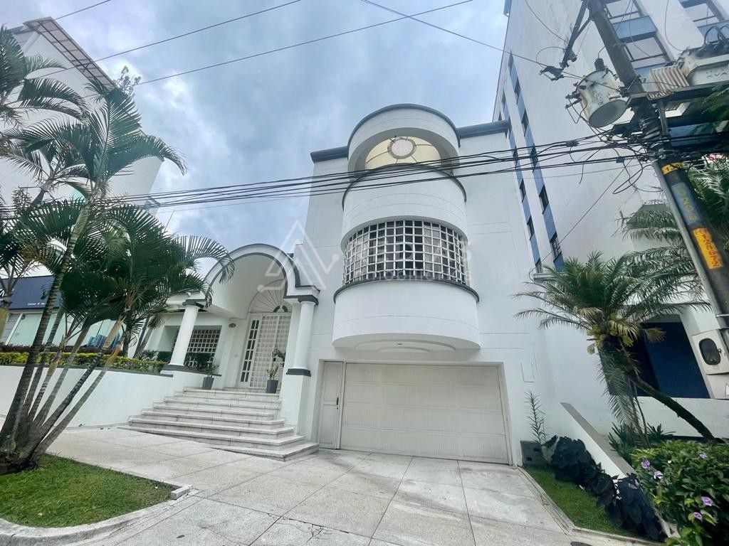 Casa en arriendo Risaralda Pereira Sector Galeria Central 440 m2 Habitaciones 3 Baños 8 Garajes 3 Precio $16000000