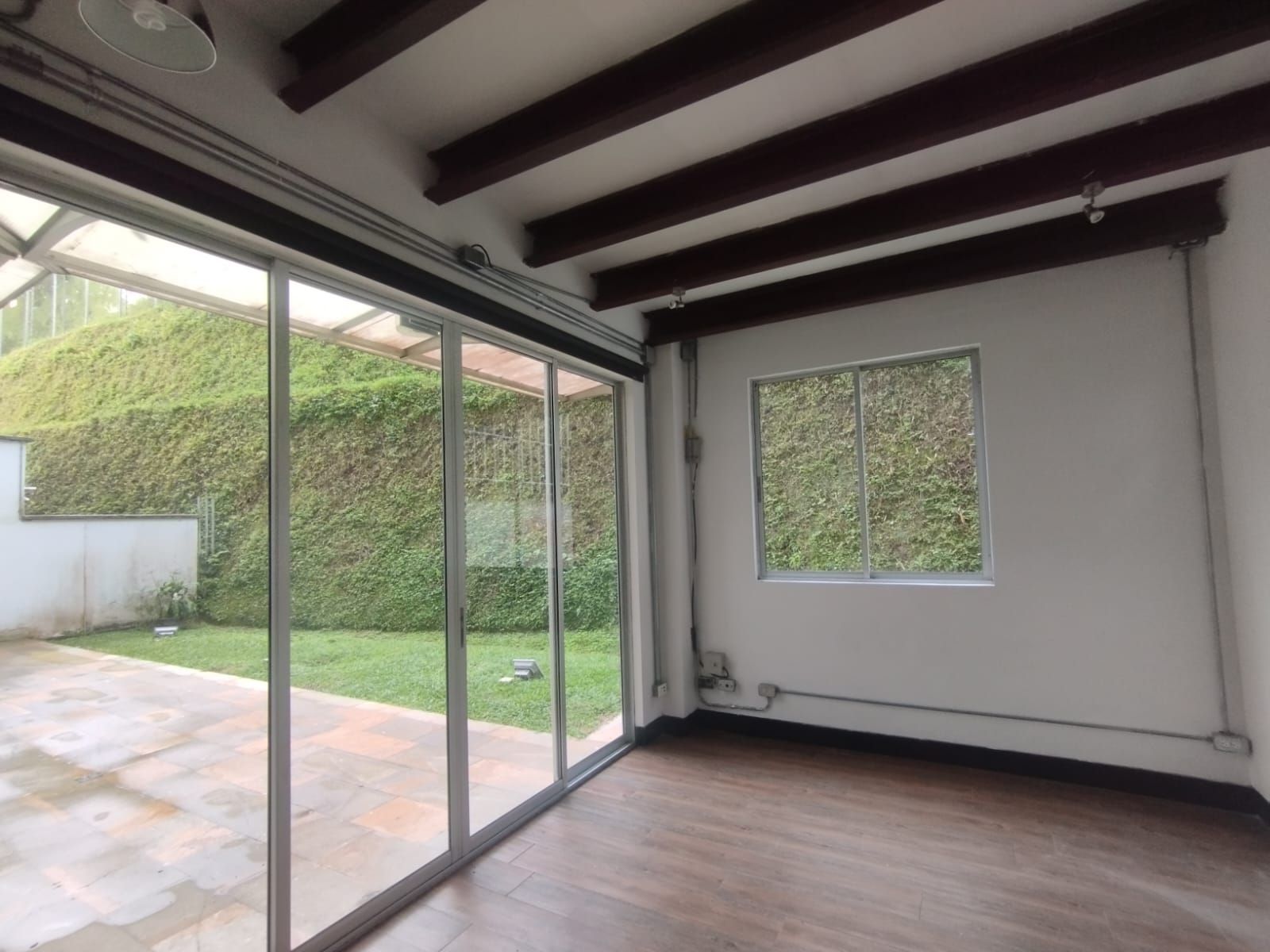 Apartamento en arriendo o venta Risaralda Pereira Los Angeles 282 m2 Habitaciones 3 Baños 6 Garajes 3 Precio venta $1100000000 Precio arriendo $6400000