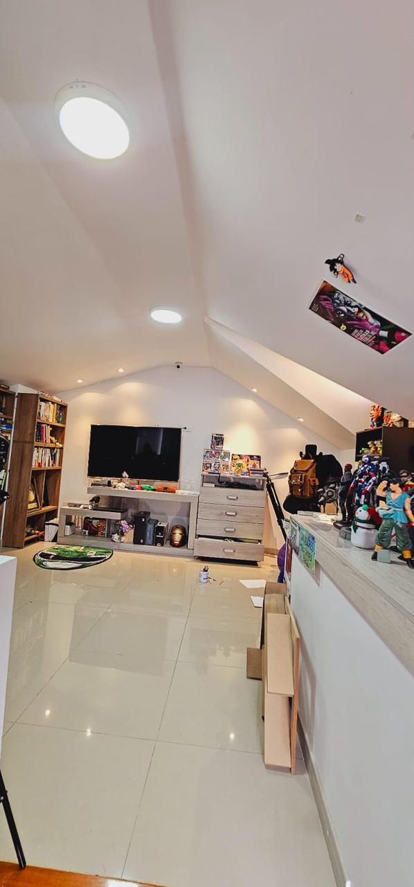 Casa en venta Risaralda Pereira Pereira 220 m2 Habitaciones 4 Baños 8 Garajes 3 Precio $640000000