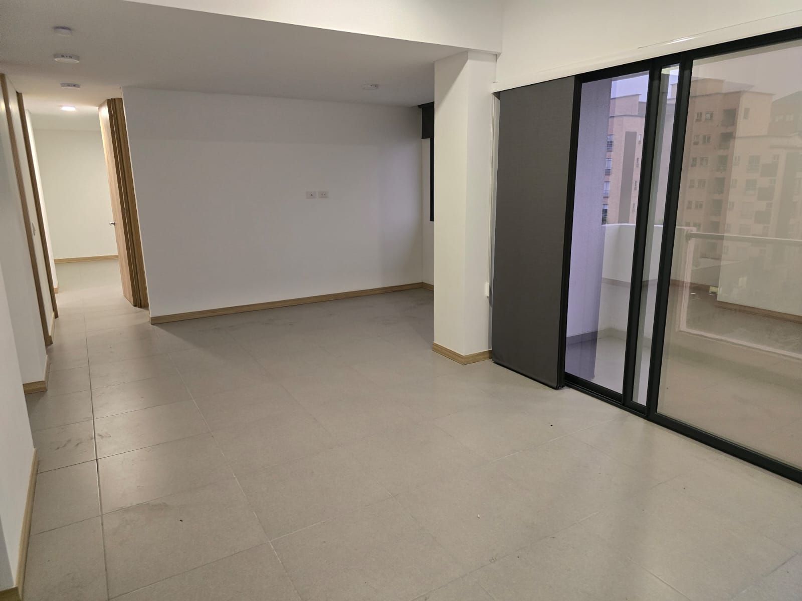 Apartamento en arriendo Risaralda Pereira Pinares 81 m2 Habitaciones 2 Baños 2 Garajes 2 Precio $2350000