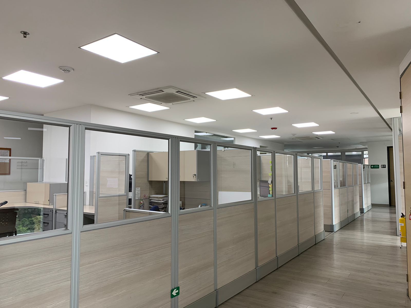 Oficina en venta Antioquia Medellín Villa Carlota 470 m2 Habitaciones 0 Baños 15 Garajes 14 Precio $4700000000