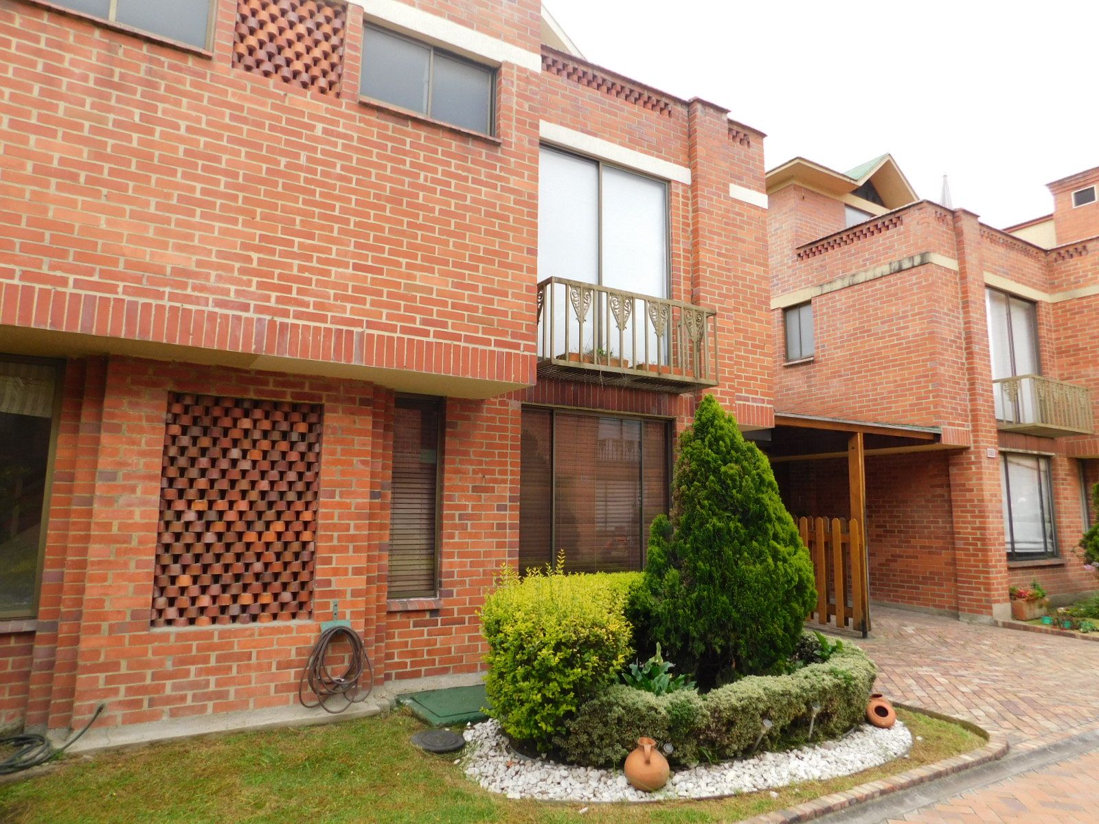 Casa en venta Cundinamarca Chía Chilacos 162 m2 Habitaciones 4 Baños 6 Garajes 3 Precio $650000000