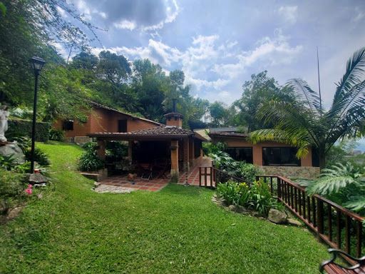 Casa en venta Antioquia Medellín San Lucas 270 m2 Habitaciones 8 Baños 6 Garajes 7 Precio $2500000000