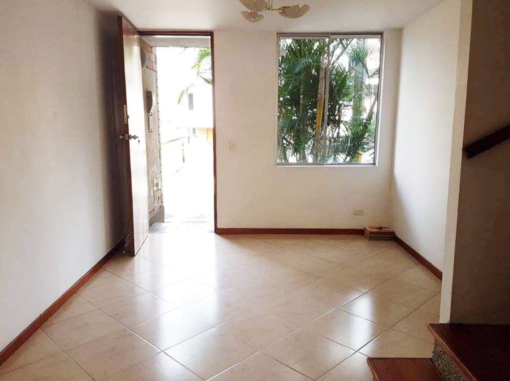 Casa en arriendo Antioquia Medellín Asomadera No2 120 m2 Habitaciones 4 Baños 4 Garajes 2 Precio $3700000