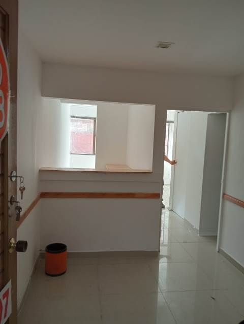 Consultorio en venta Antioquia Medellín San Pedro 35 m2 Habitaciones 0 Baños 0 Garajes 1 Precio $130000000