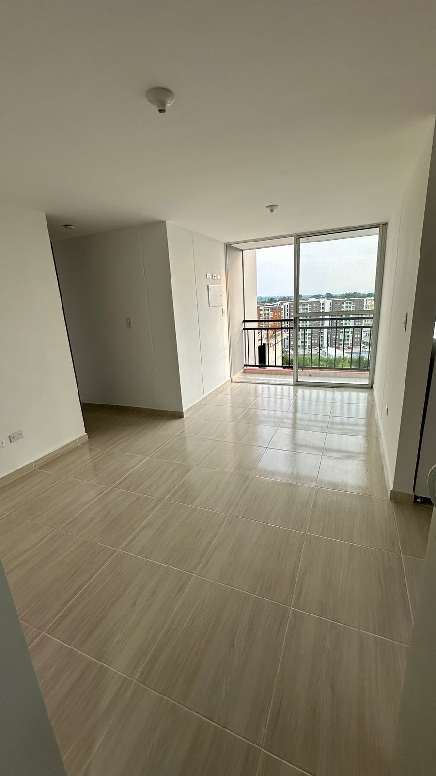 Apartamento en arriendo Risaralda Pereira Pereira 55 m2 Habitaciones 3 Baños 2 Garajes 2 Precio $1200000