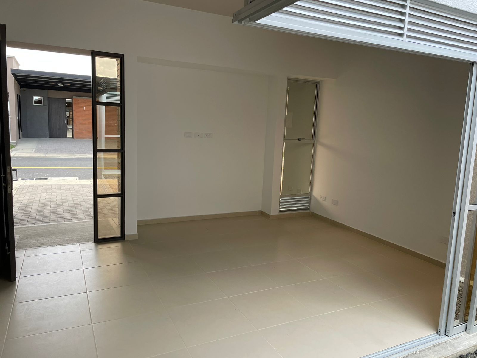 Casa en arriendo Risaralda Pereira Galicia 160 m2 Habitaciones 3 Baños 4 Garajes 2 Precio $4100000