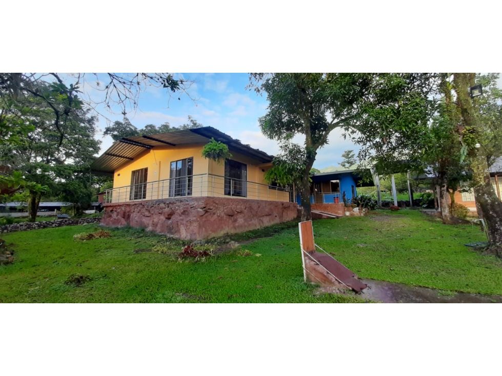 Finca en venta Meta Restrepo Restrepo 9280 m2 Habitaciones 5 Baños 3 Garajes 5 Precio $2800000000
