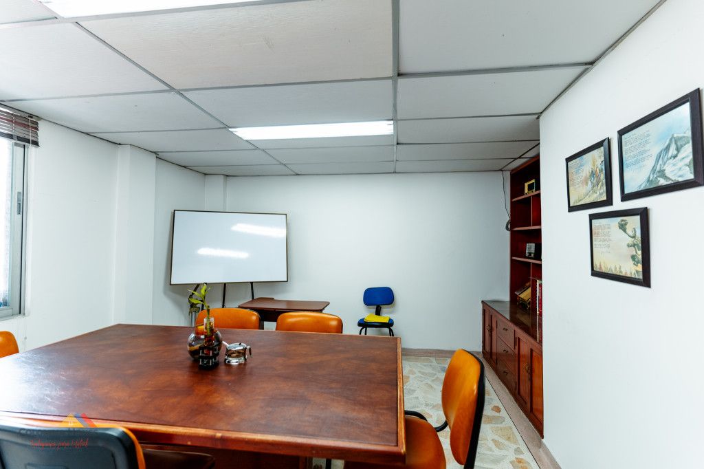 Oficina en arriendo Risaralda Pereira Sector Galeria Central 170 m2 Habitaciones 0 Baños 2 Garajes 1 Precio $2500000