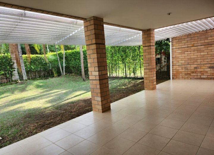 Casa en venta Valle Del Cauca Cali Cali 414 m2 Habitaciones 4 Baños 5 Garajes 4 Precio $1350000000