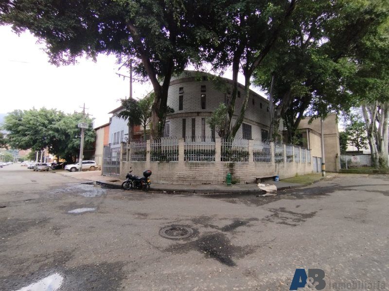 Bodega en venta Antioquia Medellín Noel 1000 m2 Habitaciones 0 Baños 6 Garajes 2 Precio $3400000000