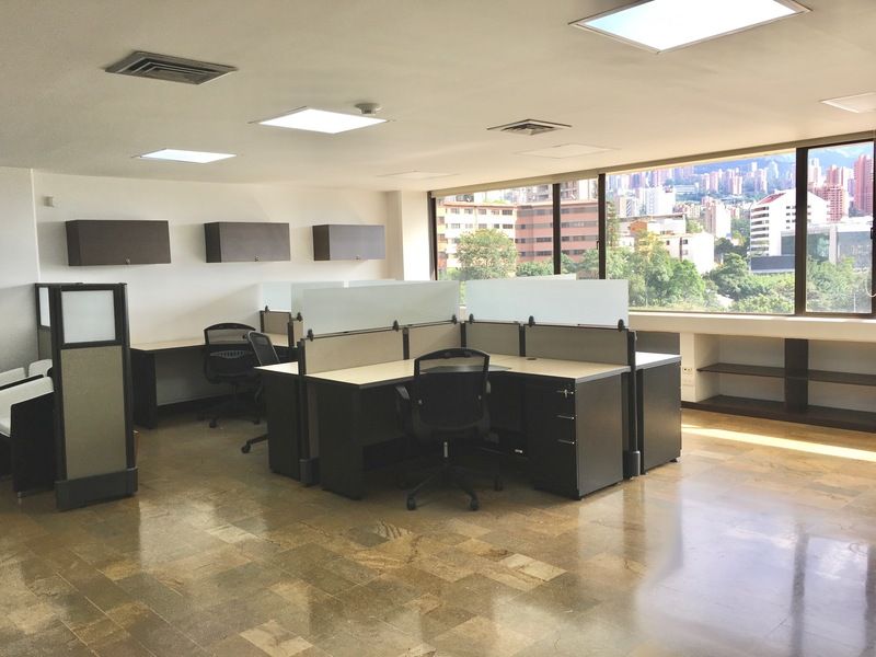 Oficina en venta Antioquia Medellín Villa Carlota 68 m2 Habitaciones 0 Baños 1 Garajes 1 Precio $480000000
