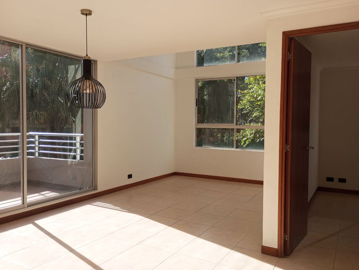 Apartamento en arriendo Antioquia Medellín Los Balsos No2 137 m2 Habitaciones 3 Baños 4 Garajes 3 Precio $5700000