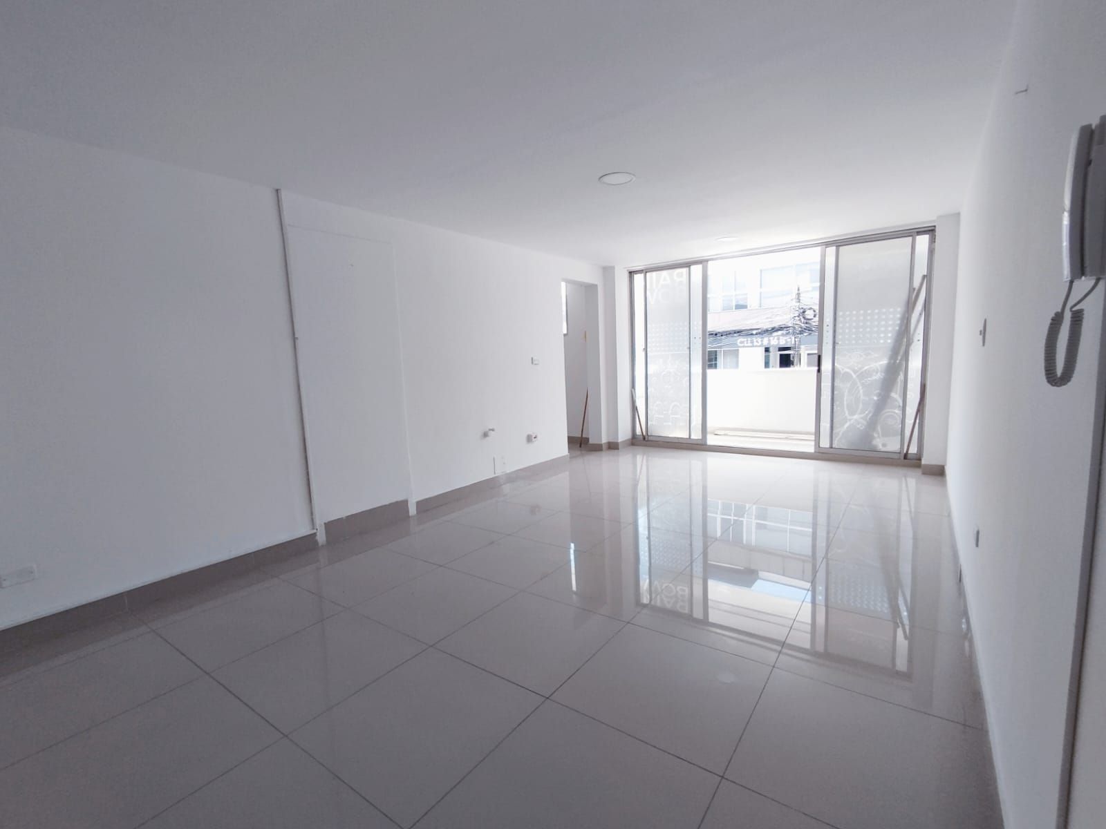 Local en arriendo Risaralda Pereira Pinares De San Martin 70 m2 Habitaciones 0 Baños 0 Garajes 1 Precio $2500000